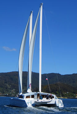 MastFoil 47 under sail